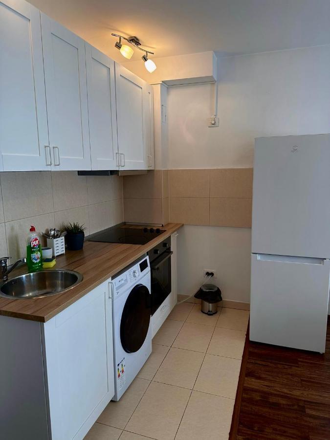 Cozy Apartment With Self Check-In Near Promenada Mall And Verdi Park ブカレスト エクステリア 写真