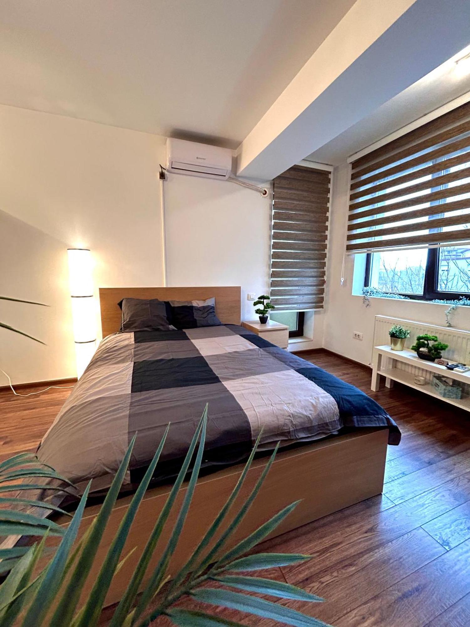 Cozy Apartment With Self Check-In Near Promenada Mall And Verdi Park ブカレスト エクステリア 写真
