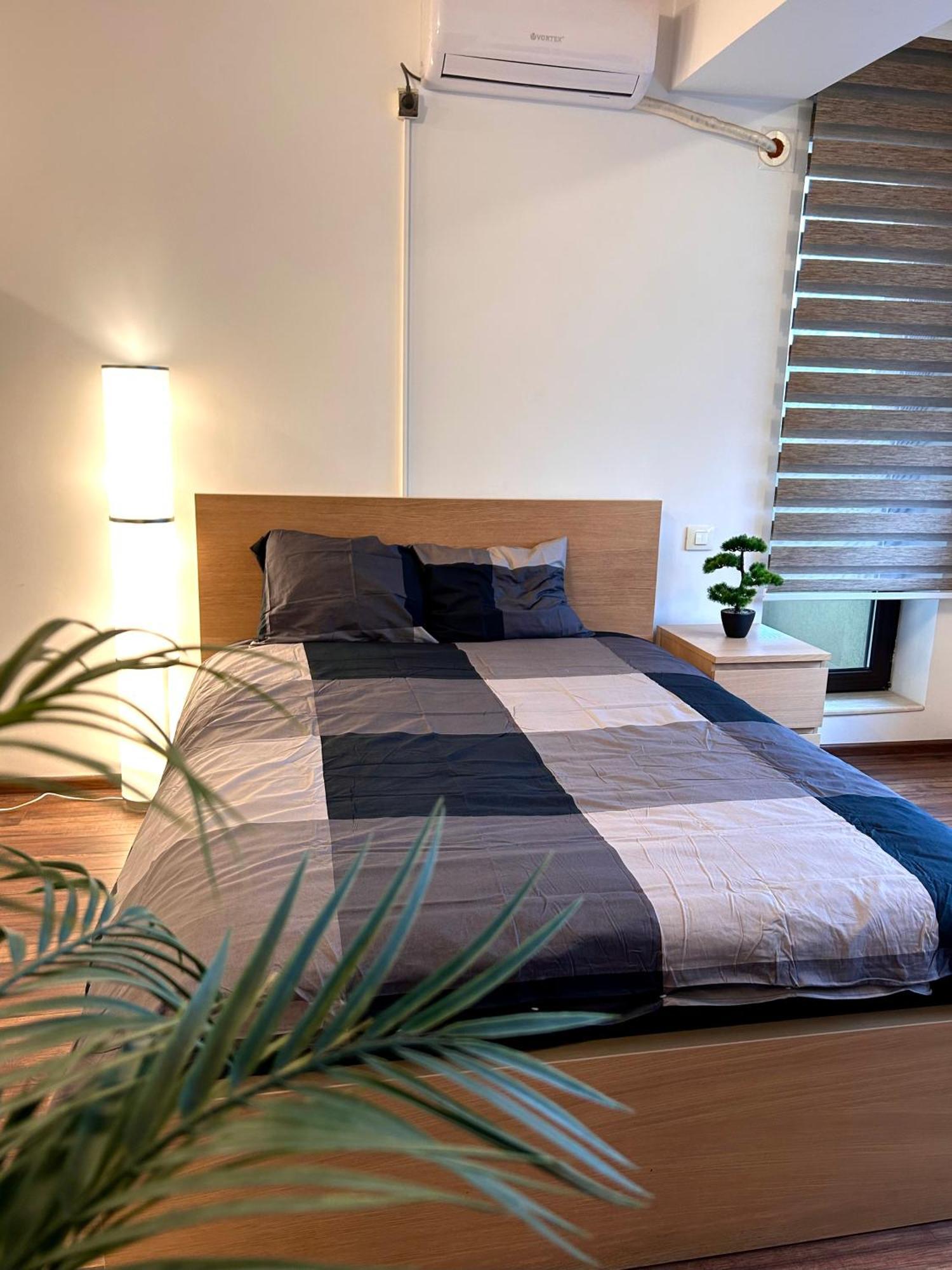 Cozy Apartment With Self Check-In Near Promenada Mall And Verdi Park ブカレスト エクステリア 写真