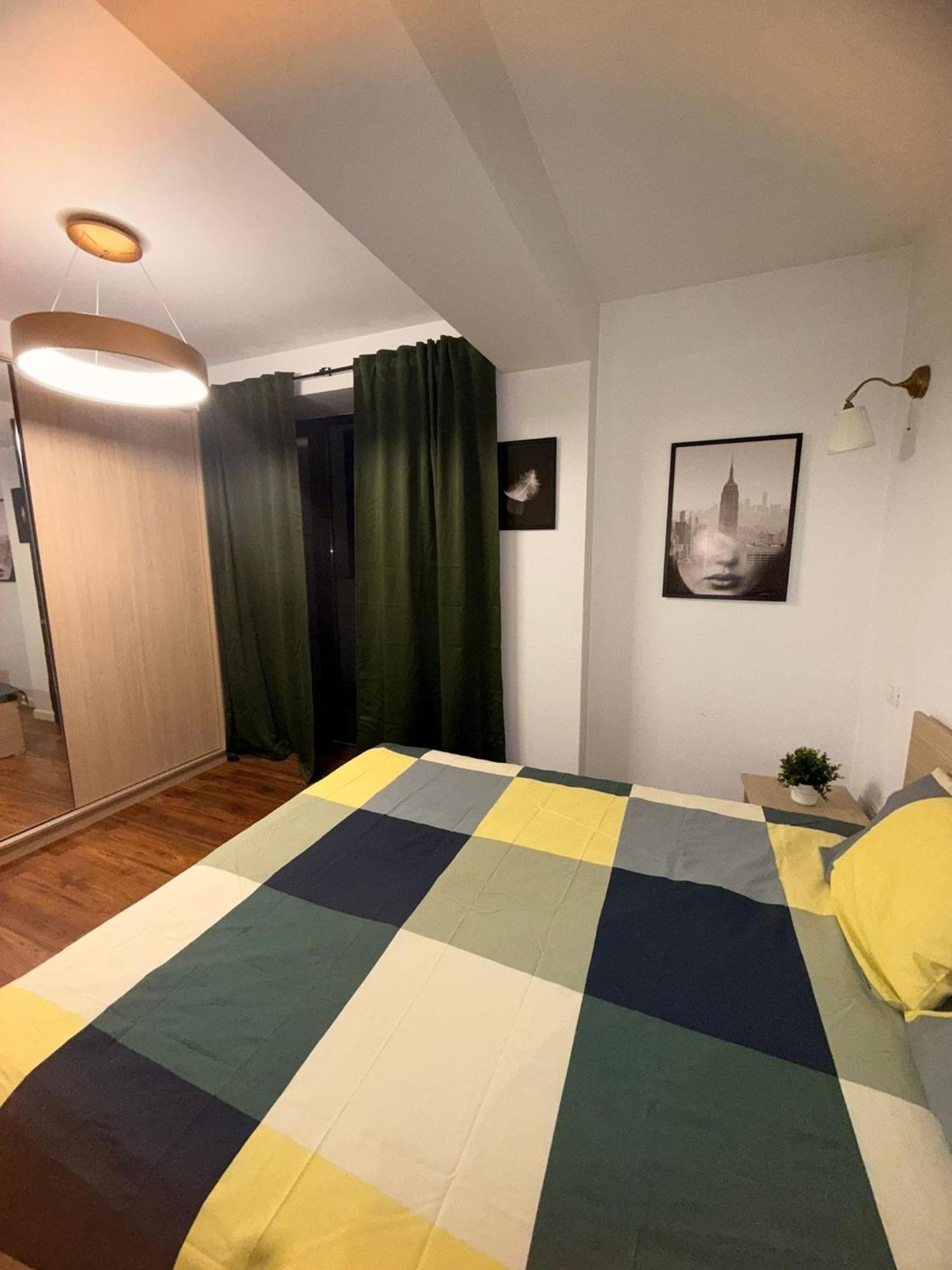 Cozy Apartment With Self Check-In Near Promenada Mall And Verdi Park ブカレスト エクステリア 写真